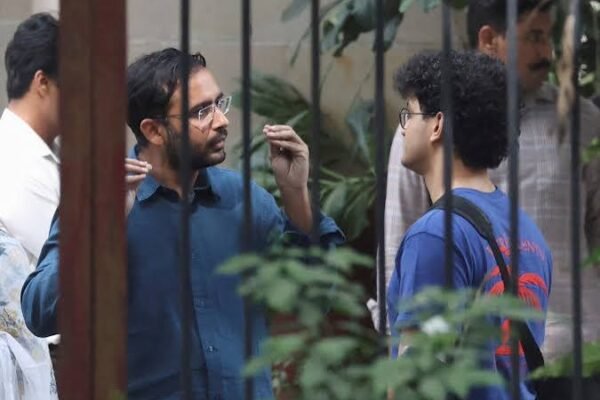 जंतर-मंतर पर तिरंगा फहराने के बाद बड़ा एक्शन, CJP के आशुतोष रांका और सौरव दास 5 दिन के लिए जेल भेजे गए