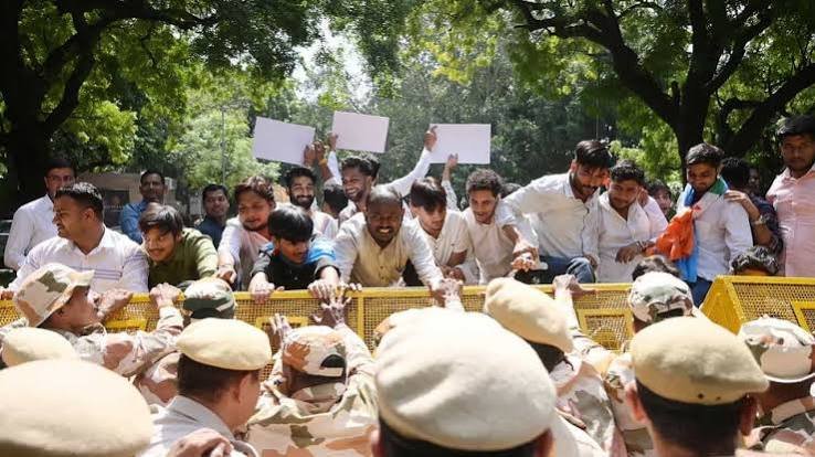 CEC ज्ञानेश कुमार के खिलाफ प्रदर्शन मामले में दिल्ली पुलिस की बड़ी कार्रवाई, 3 FIR दर्ज